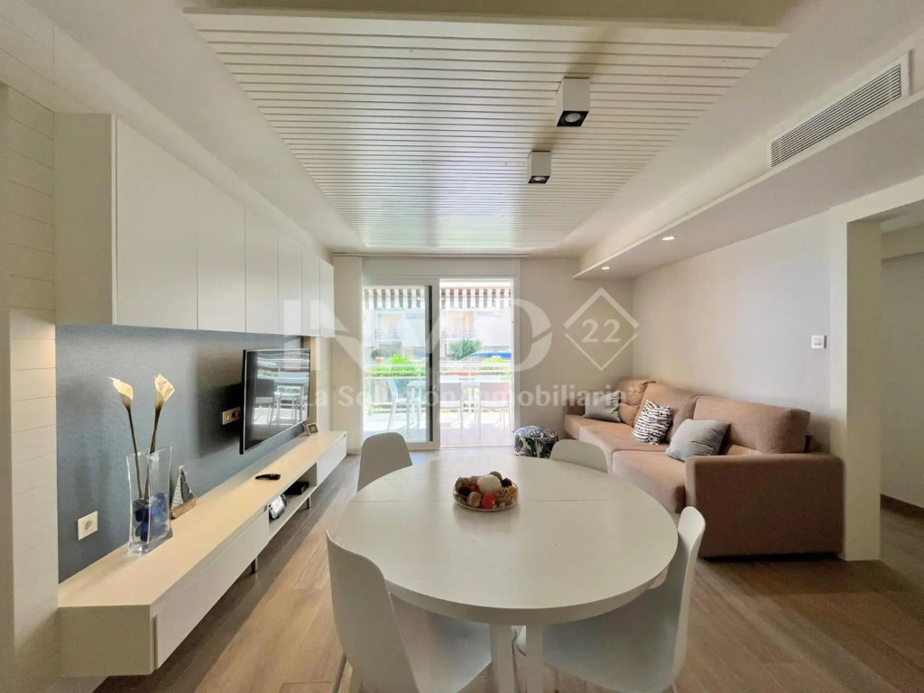 Moderno y con encanto, WIFI, parking y cerca del mar 100C - INMO22