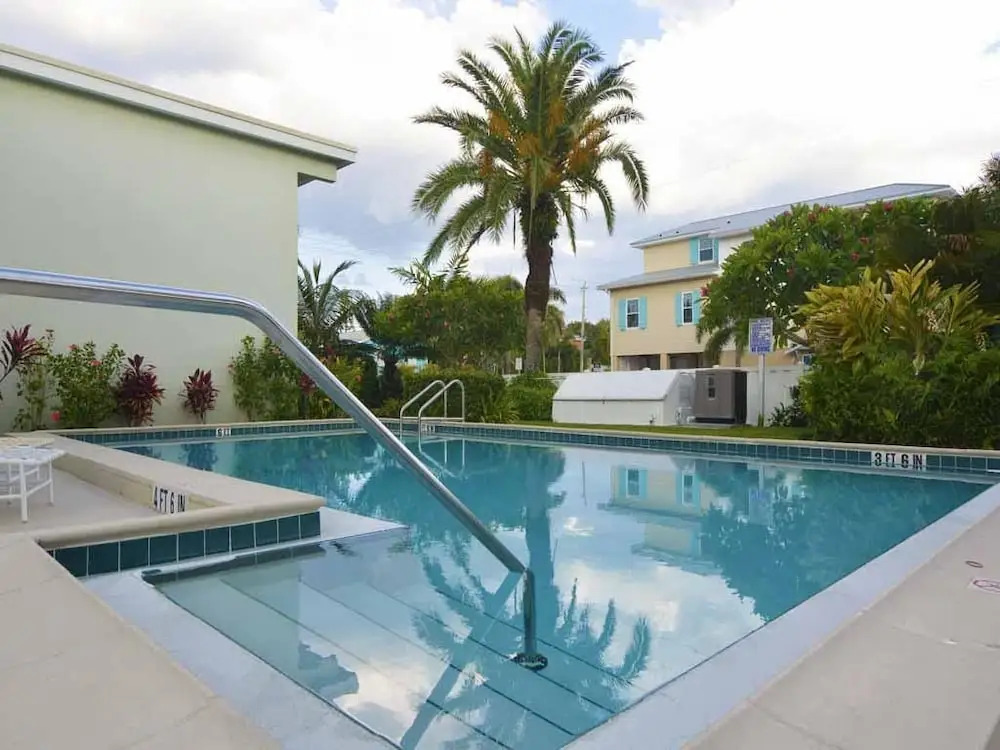 Palm Cay 5