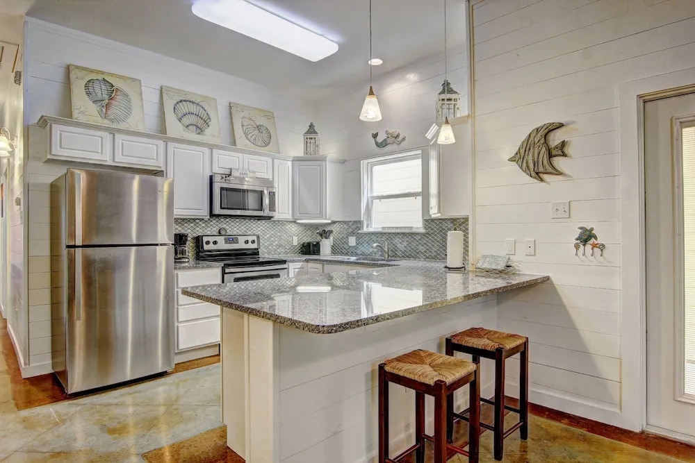 Gone Coastal - 3 Br Condo