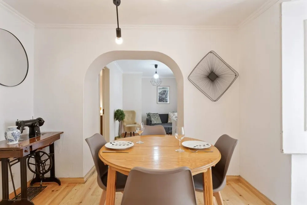 Portuguese Design 1 Bedroom Apartment in the Heart of Lisbon