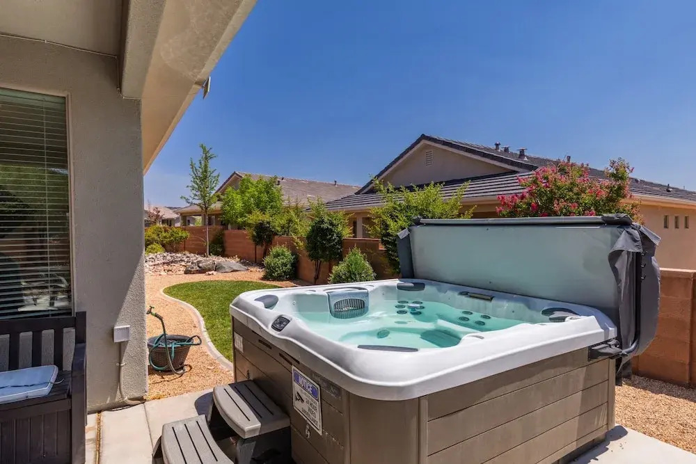 Above Parr - Pet Friendly! 5 Bedroom Home