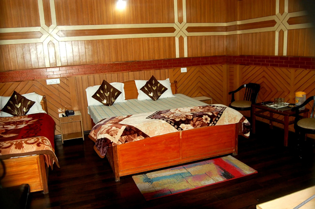 Goroomgo New Payal Mall Road Nainital