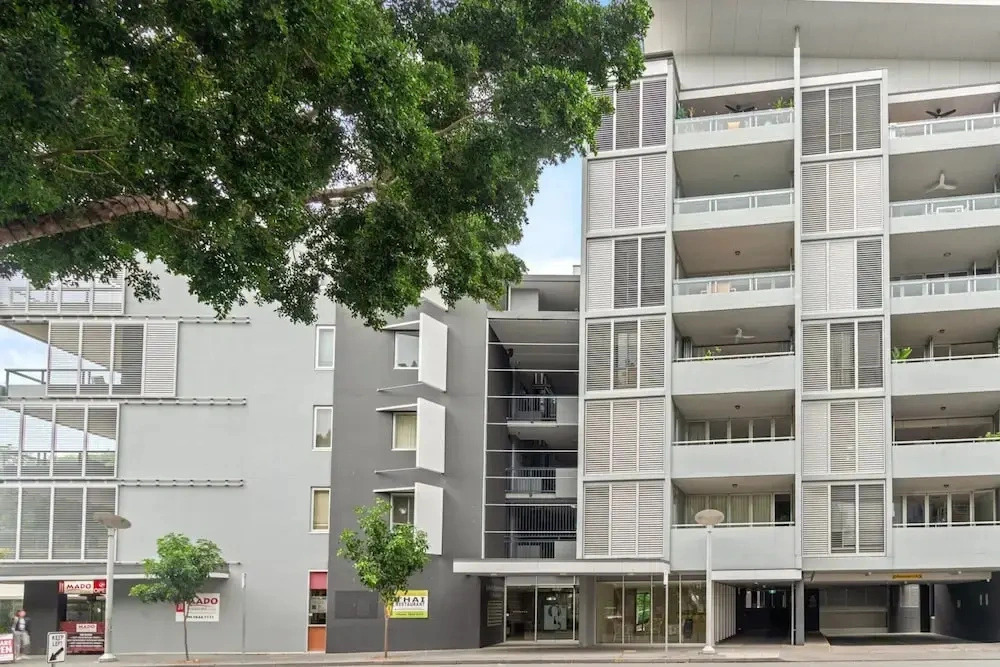 Modern Southbank Parklands Apartment Retreat