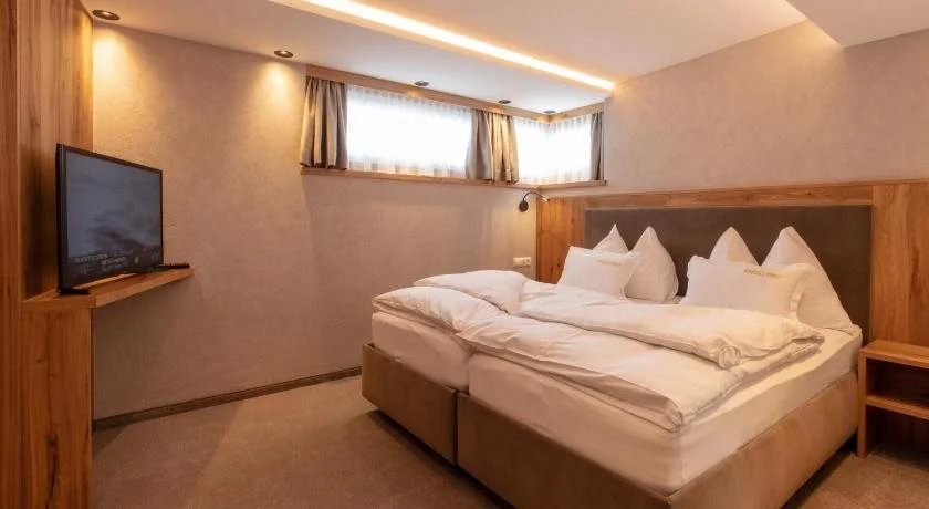 Hotel Neder