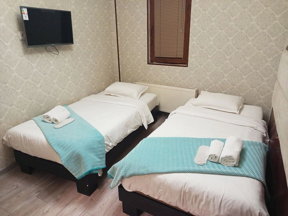 Room N 6 by Kraveli