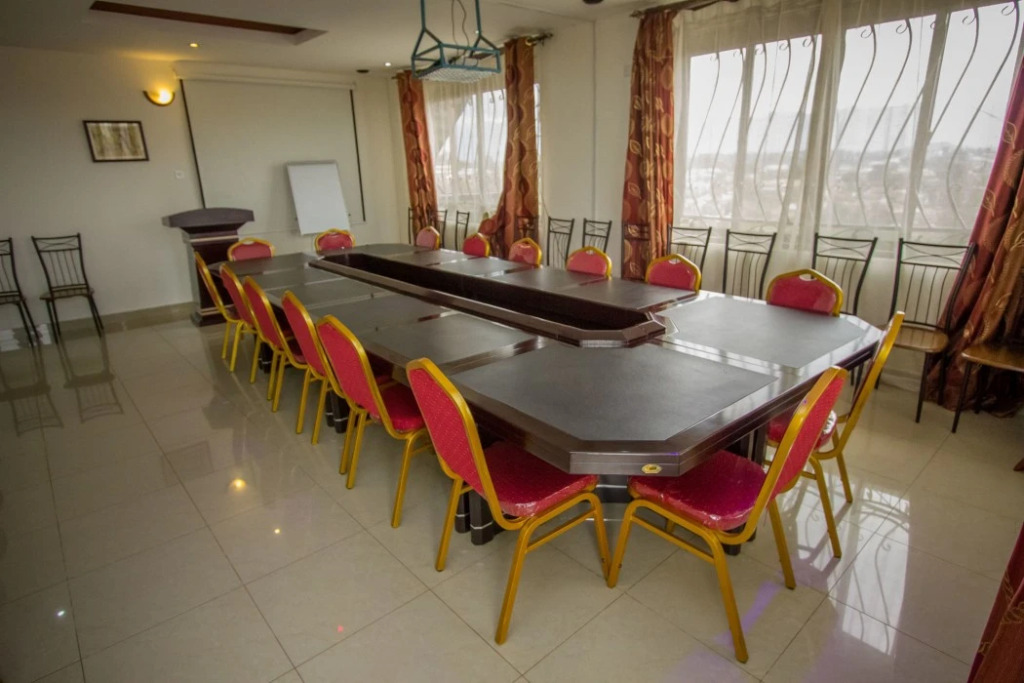 Reinah Tourist Hotel