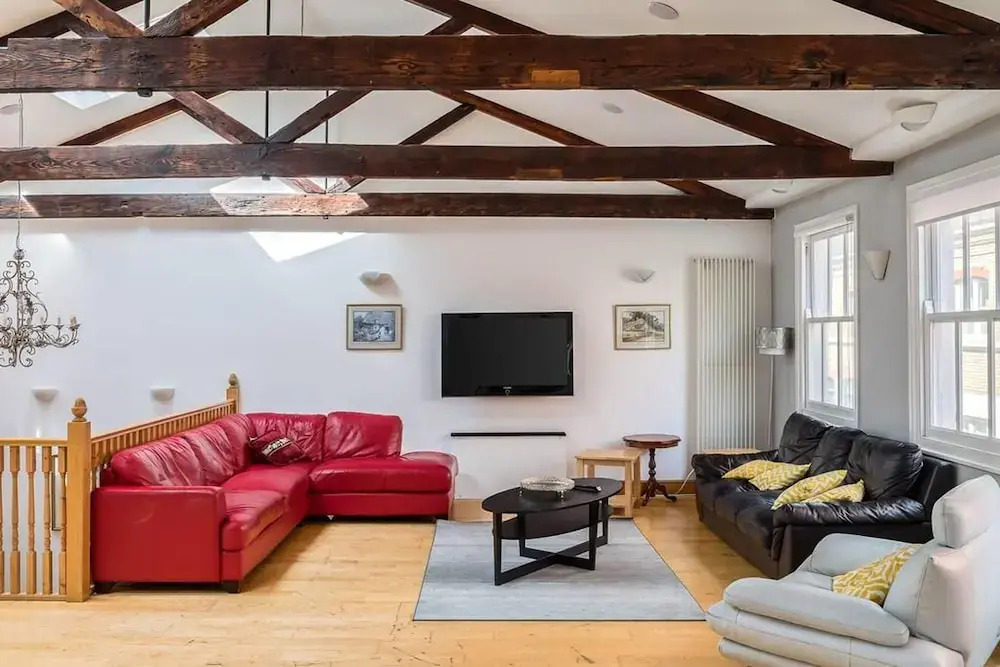 Specious Family Kensington 5-bed House, Sleeps 10