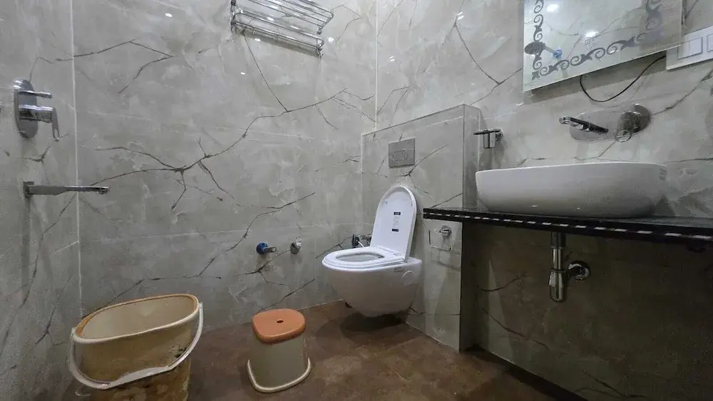 G8 Hotel