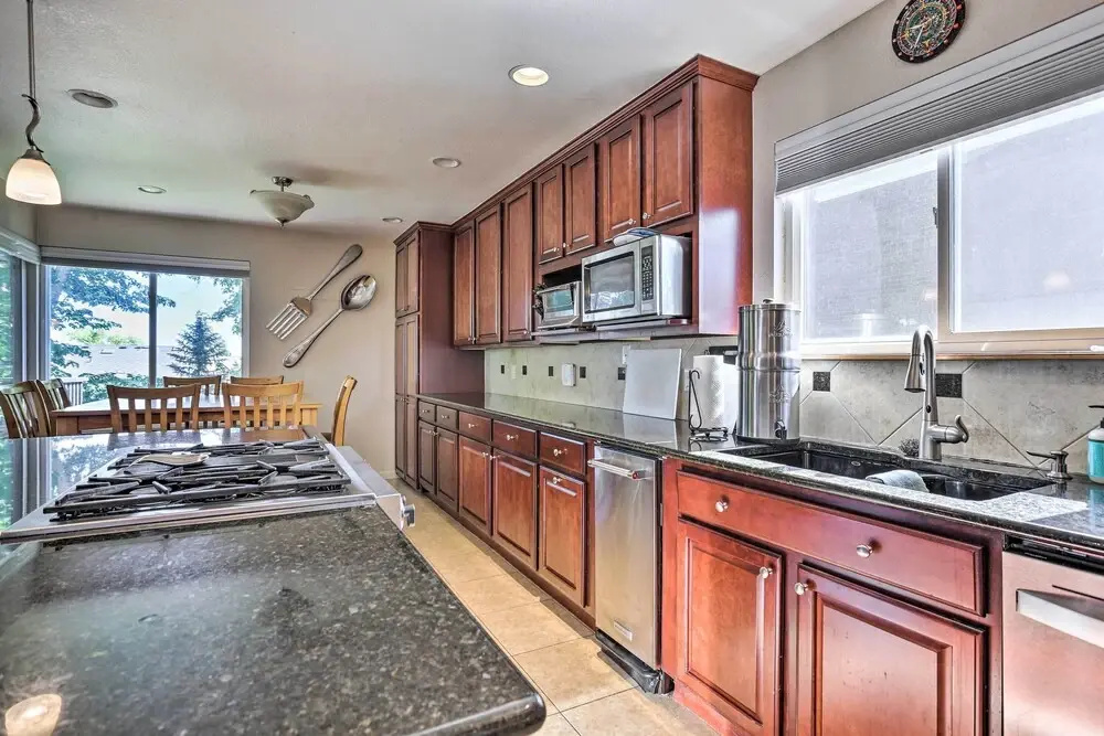 12 Mi to Dtwn Denver: Littleton Family Home!