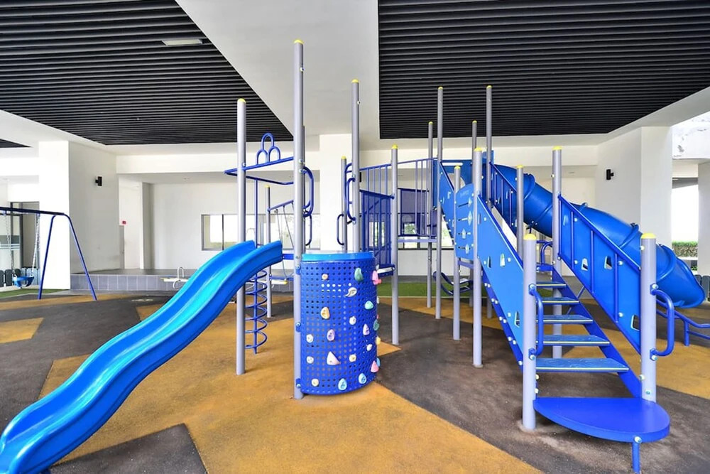 6-8 pax SetiaWalk 5min LRT Cozy Apartment Puchong