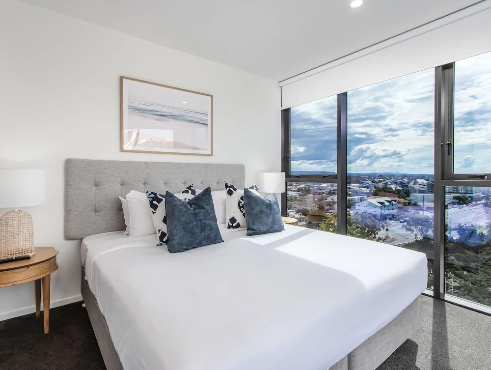 SANDBAR BURLEIGH HEADS with OCEAN VIEWS