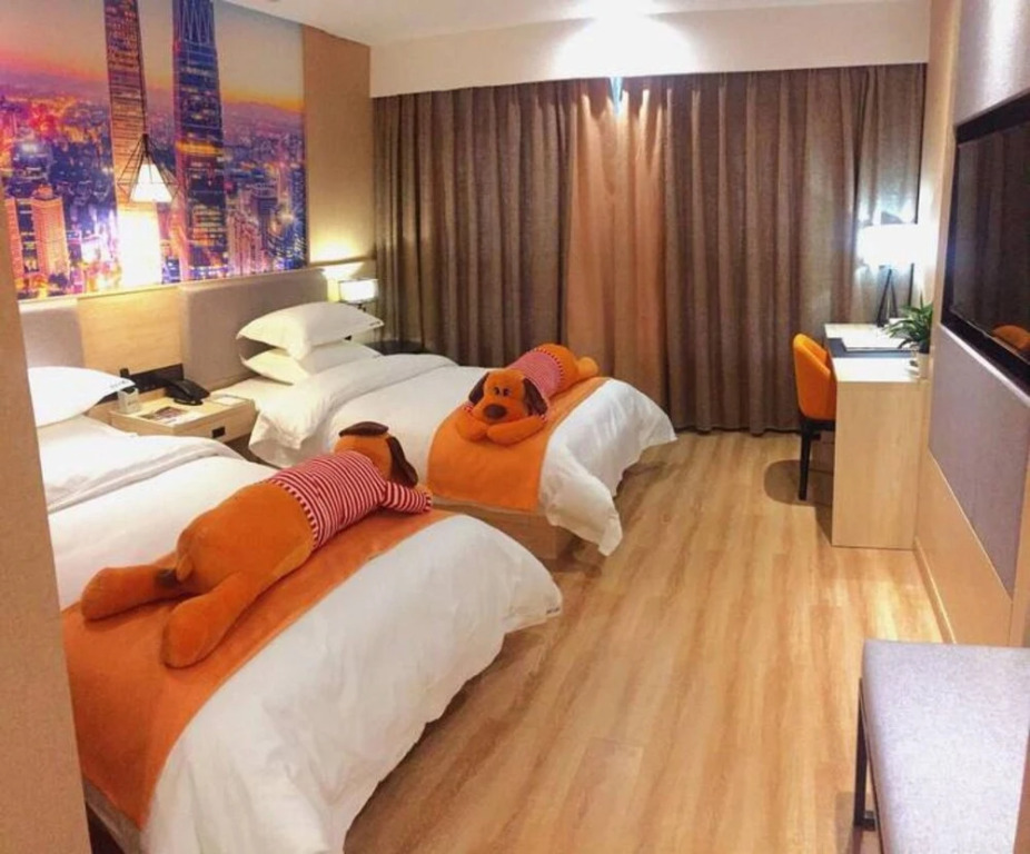 Shuangfa Hotel (Chengdu East Station)