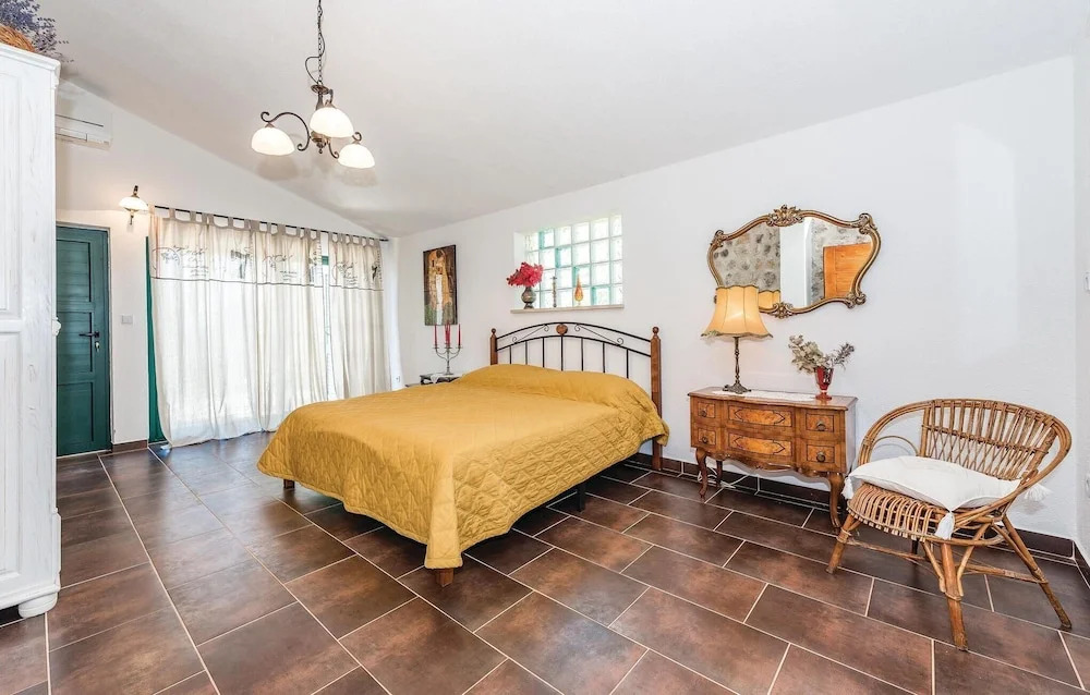 Awesome Home In Lozovac
