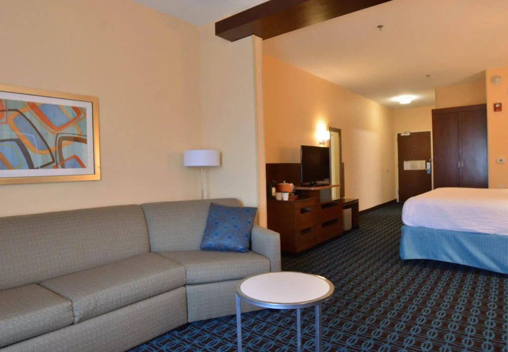 Fairfield Inn & Suites by Marriott Dunn I-95