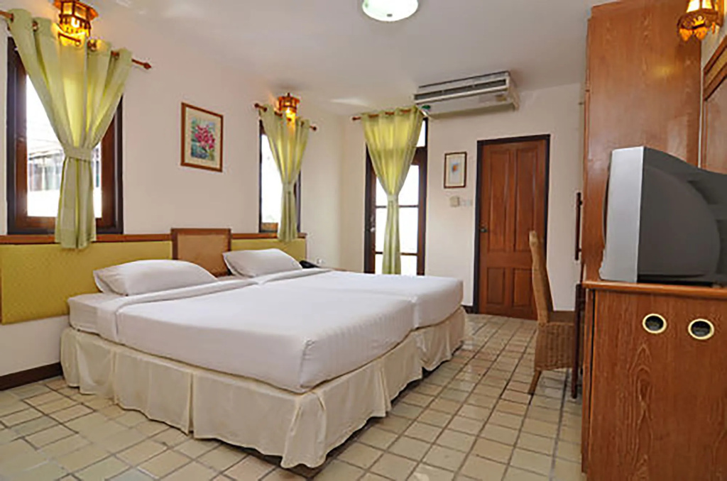 Sripat Guesthouse SHA Extra Plus