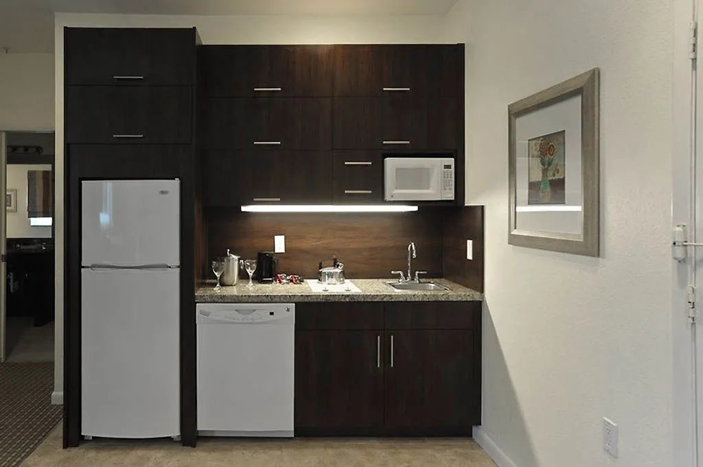 Crystal Beach Suites Miami Oceanfront Hotel