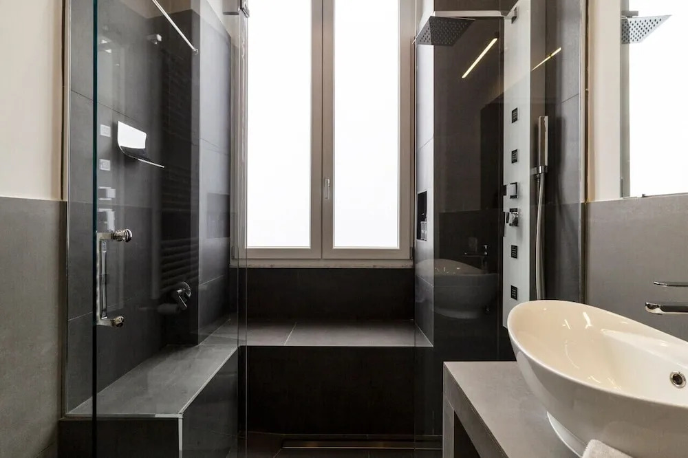 VESUCHARME SUITE Luxury Room