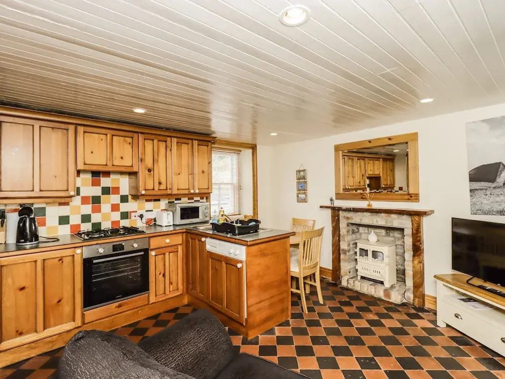 2 Burnside Place