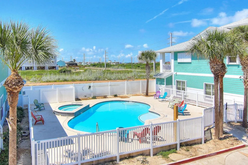 Shoreline Dreams - 3 Br Condo