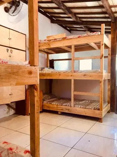 BANANAS HOSTEL