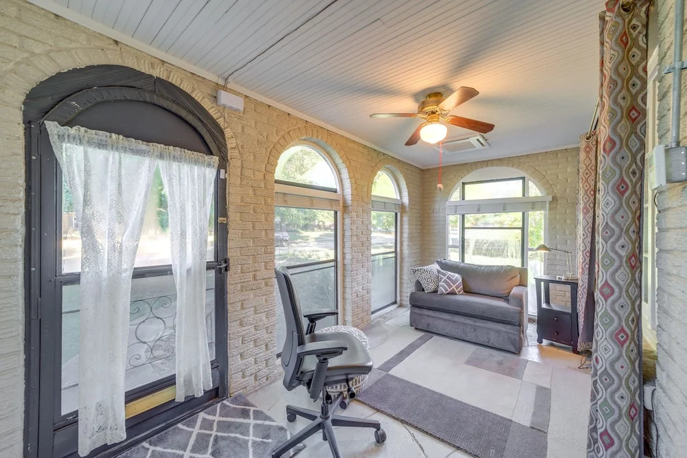 Charming Tusla Home ~ Half-mi to Expo Square!