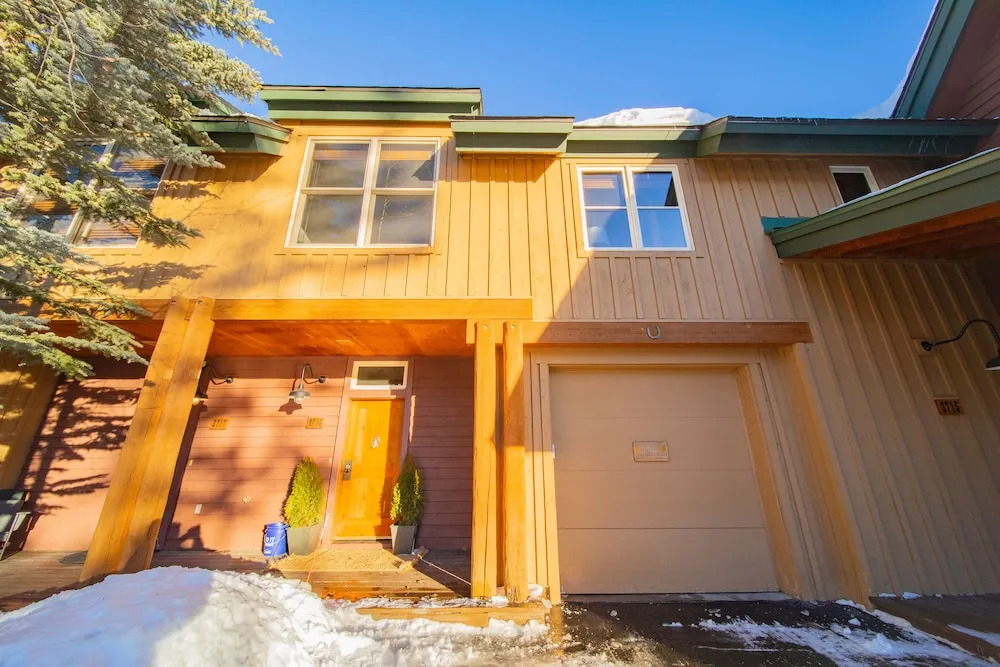 Ski Tip Ranch 8716