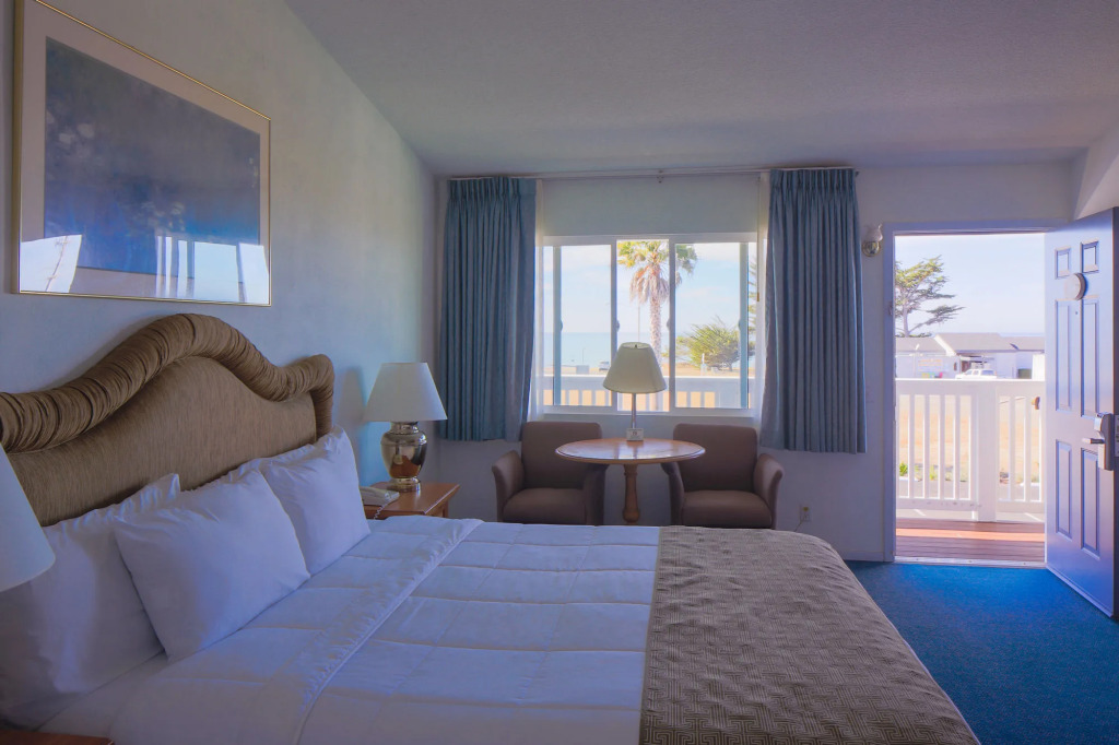 San Simeon Lodge