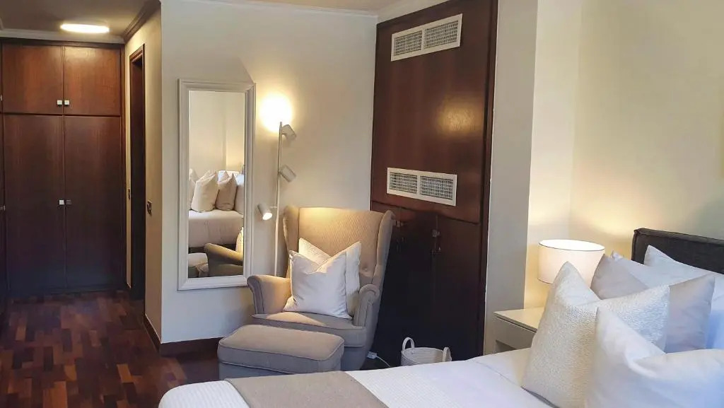 Phaedrus Living: Amorosa 13 Beachside Villa