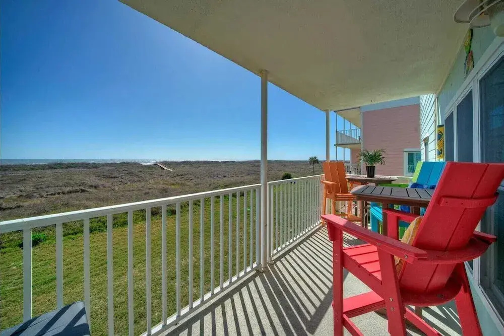 Beach Boardwalk, Gulf View, Pool, Tennis+pickleball Beach Please! by Avantstay