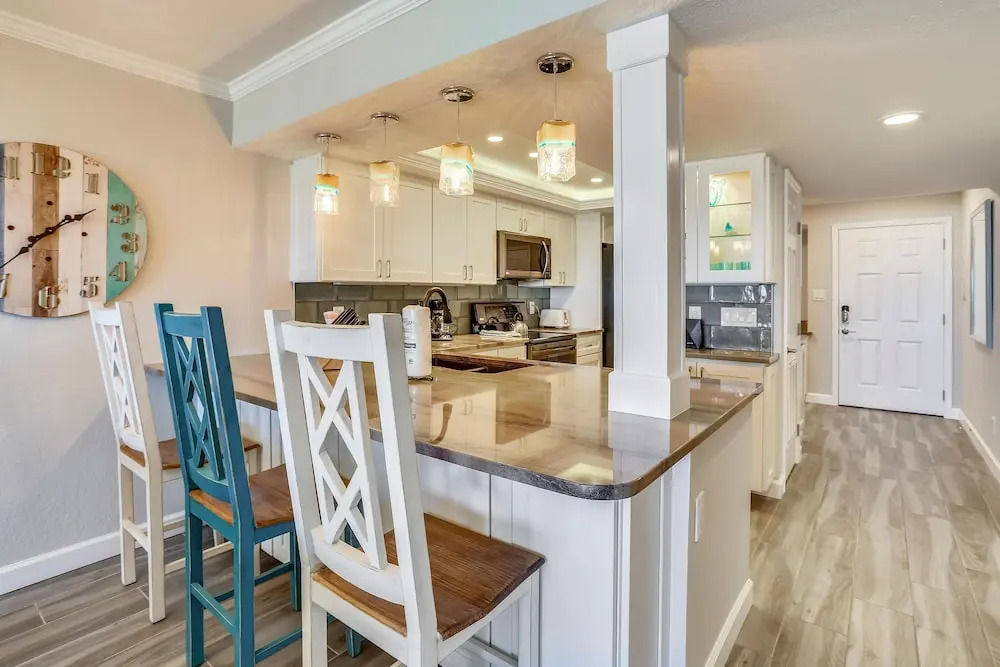 Land's End 304 Building 9 Beachfront / Totally Updated!!