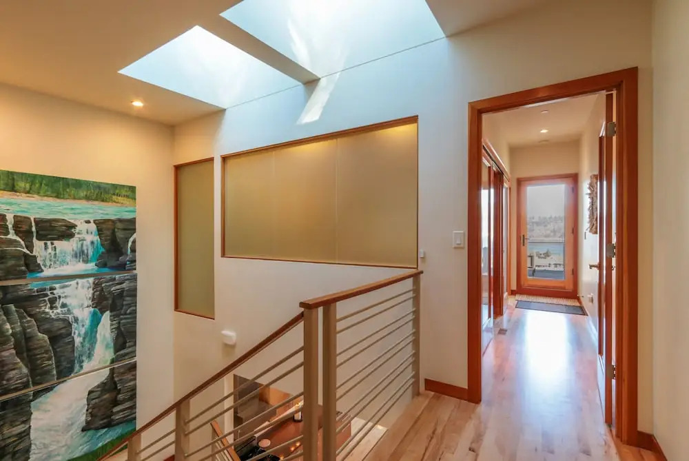 FOUR Condo with Columbia River Gorge View and Hot Tub by RedAwning