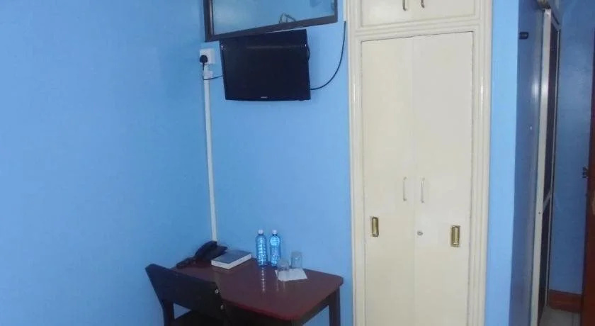 Ufungamano House
