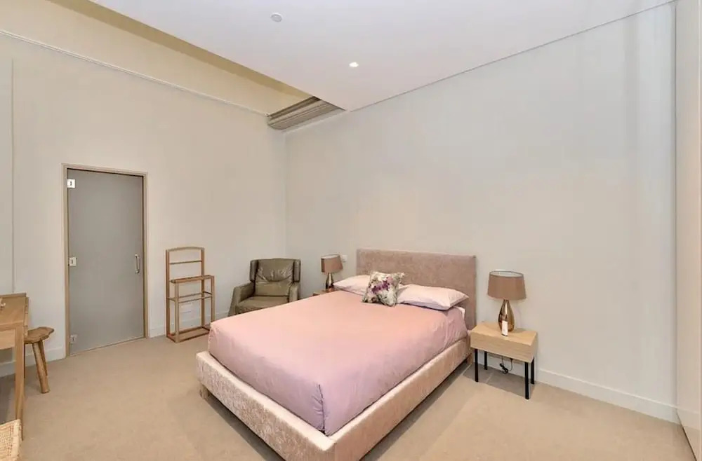 Charming 3-bed House in London