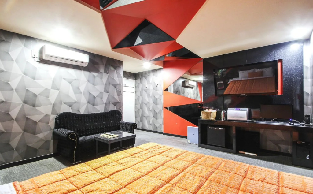 IS Motel
