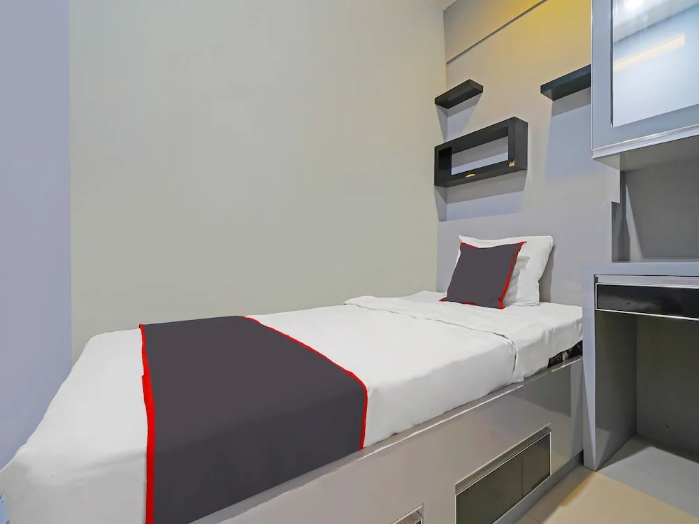 OYO Life 92649 Jarrdin Apartment By Glory