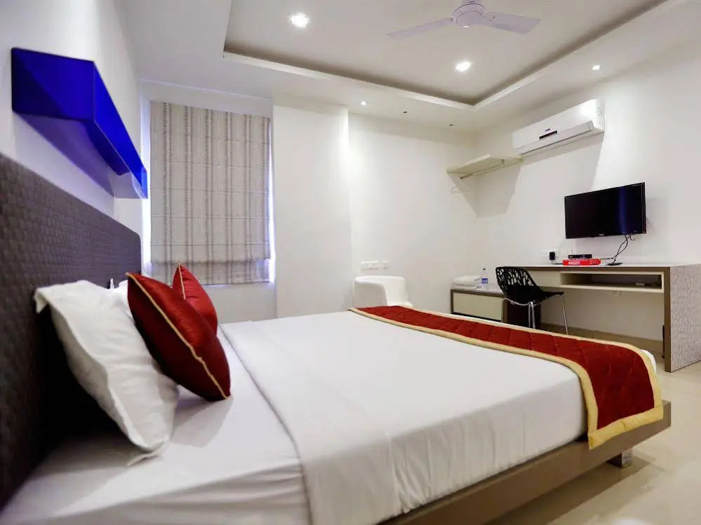 OYO Rooms Q City Gachibowli