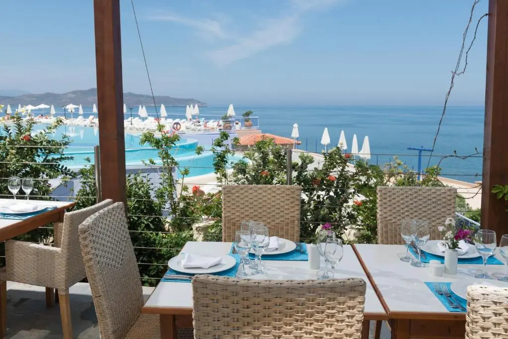 Leptos Panorama Hotel