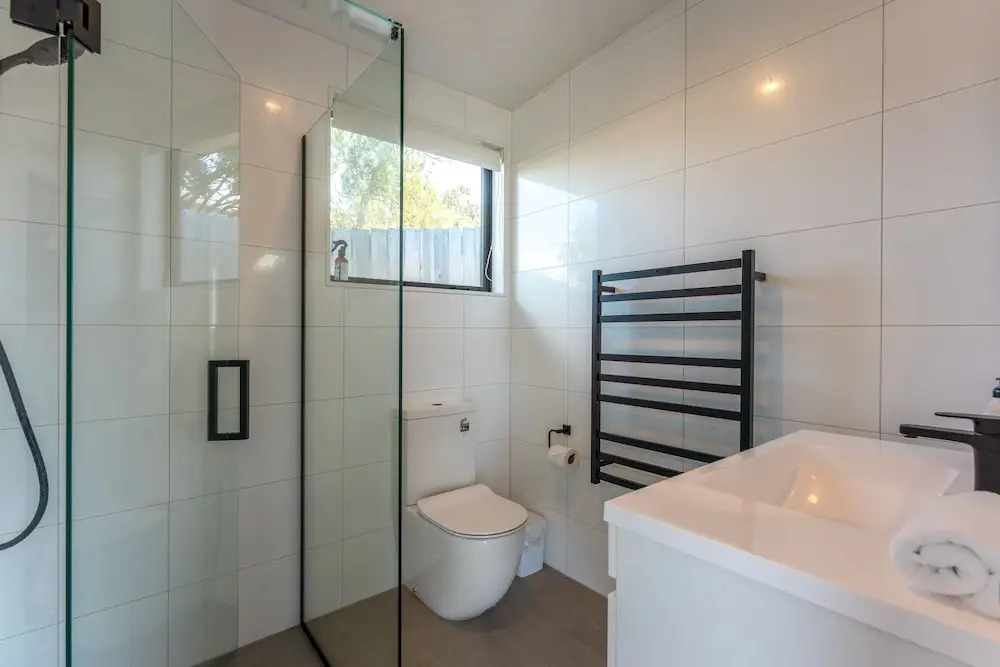 Luna Cottage - Ocean Views on Waiheke