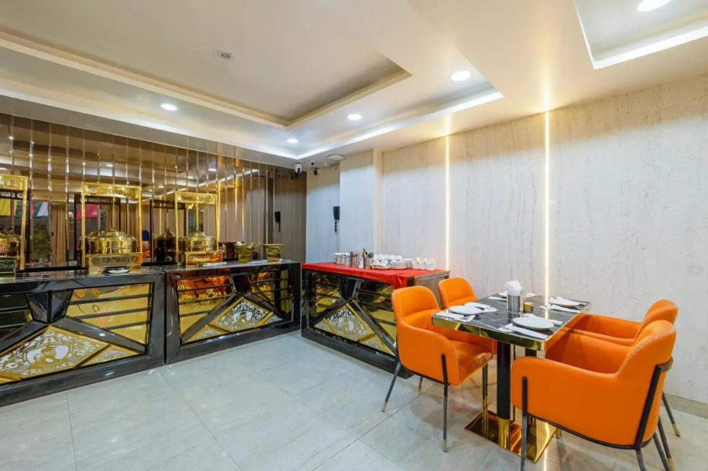 Aadat Hotel Subhash Chowk Gurgaon