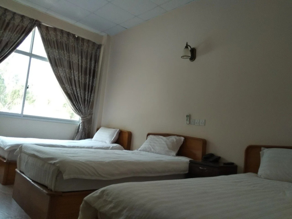 Man Thi Tar Hotel