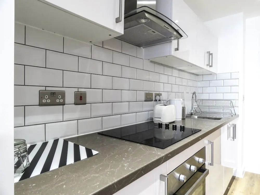 Tudors eSuites Birmingham Canalside Apartments