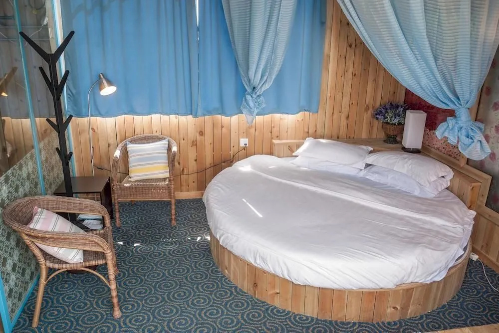 Yangshuo Imperial City Hotel