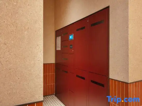 Hello Hotel（Wuhan skp Chuhehanjie Branch)
