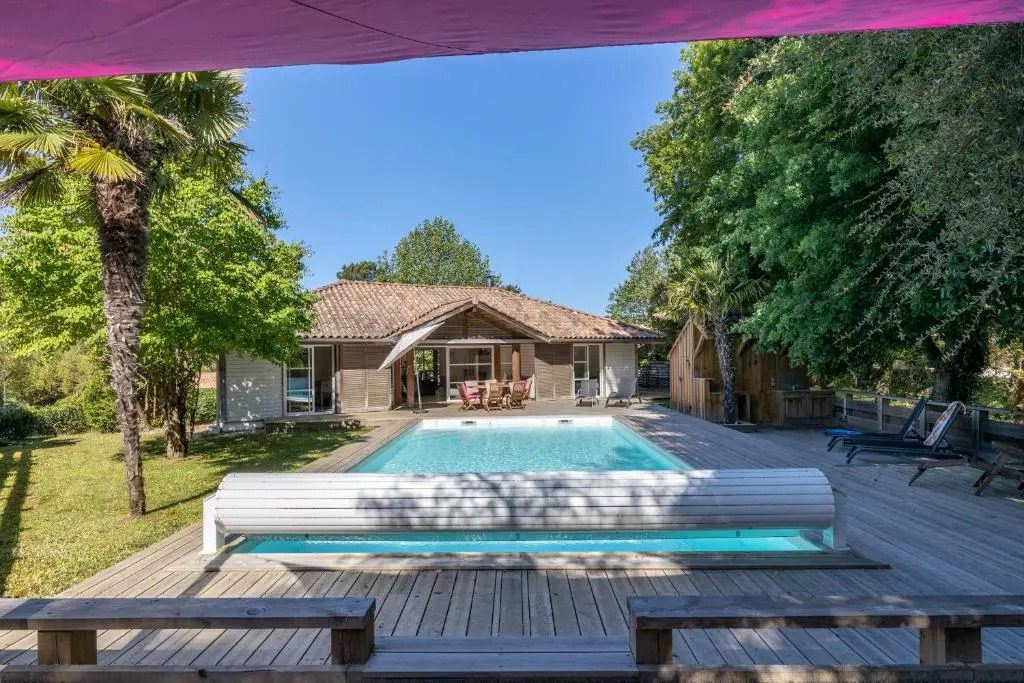 Care Villa T4 avec piscine