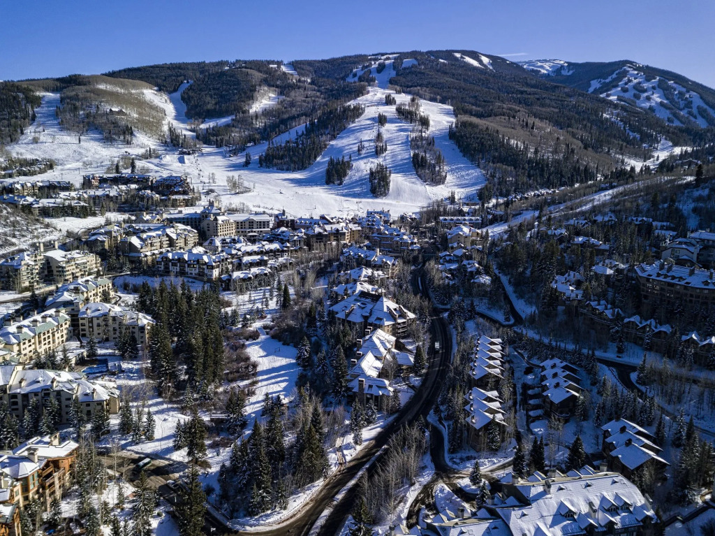 Poste Montane Lodge by East West