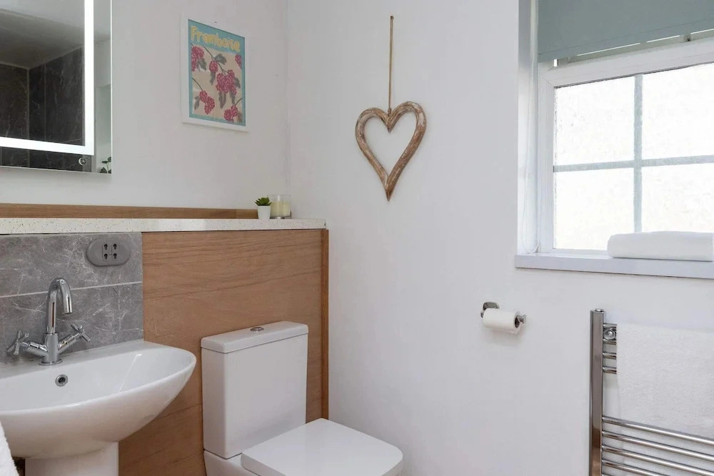 Stylish One Bed Annexe Near Marina and Beaches