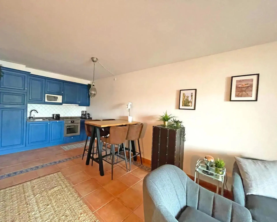 Apartamento en complejo con piscina