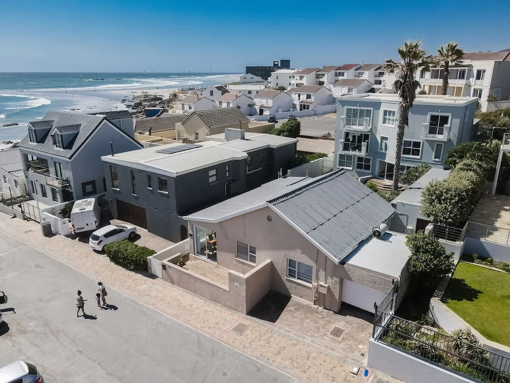 Beachside Cottage