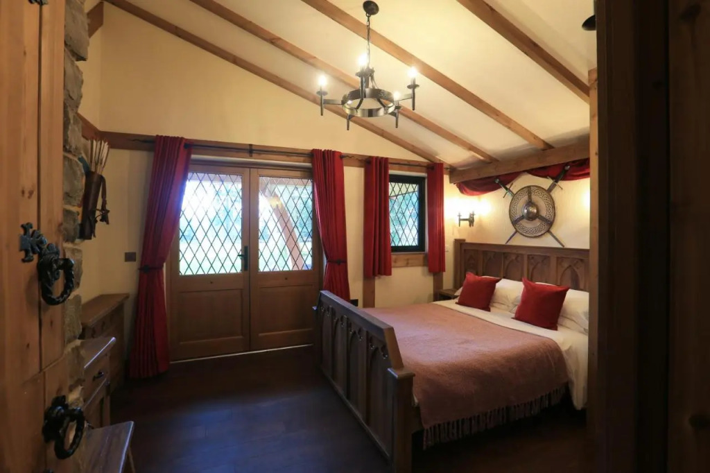 Warwick Castle Hotel & Knights Village