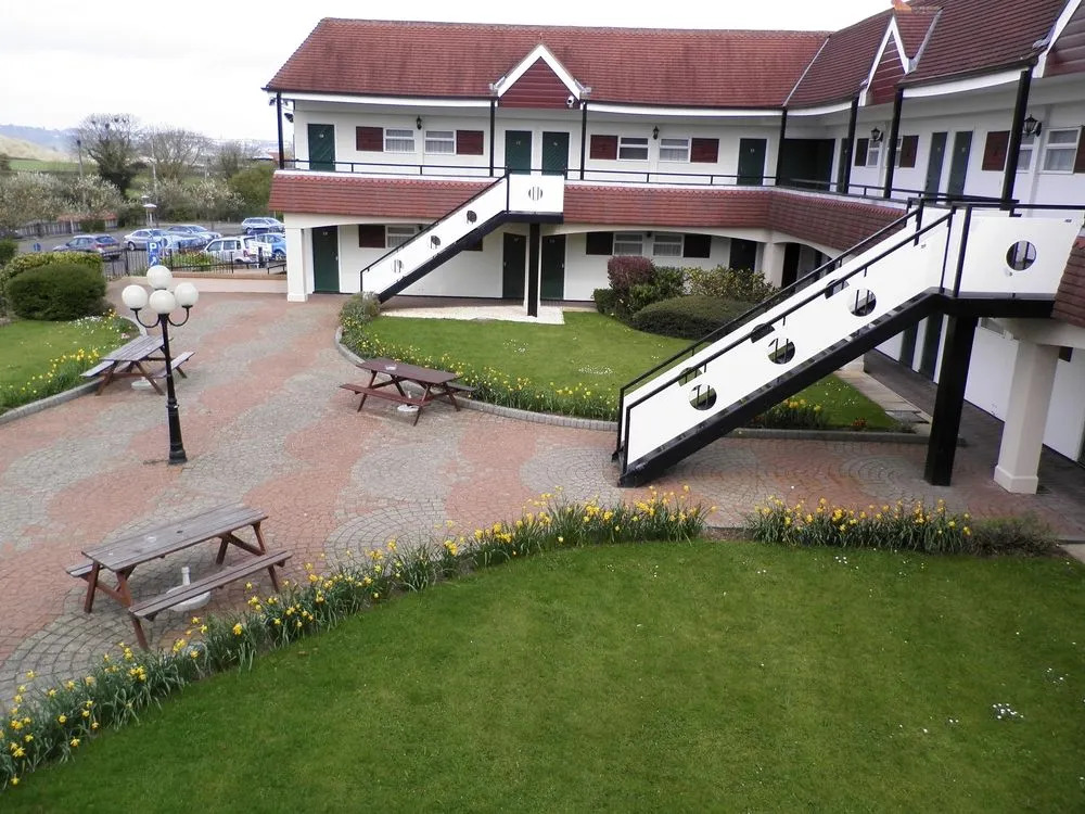 The Town & Country Lodge